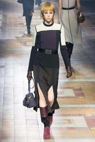 Look 3
